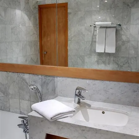 Western Ronceray Opéra Hotel 3*