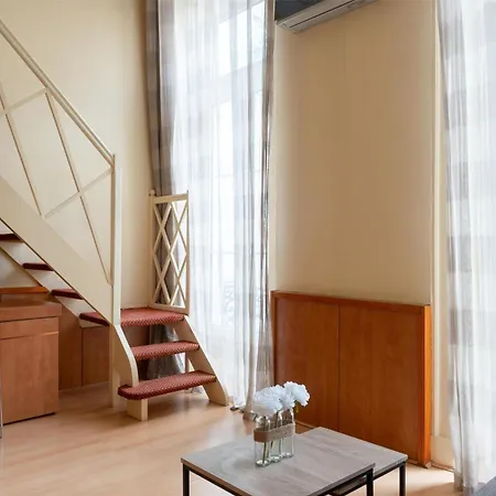 Western Ronceray Opera Отель 3*