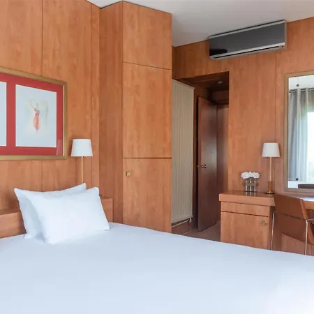 Western Ronceray Opera Paris