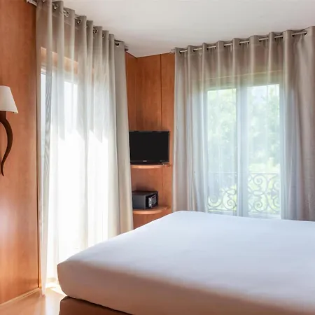 Western Ronceray Opera Paris