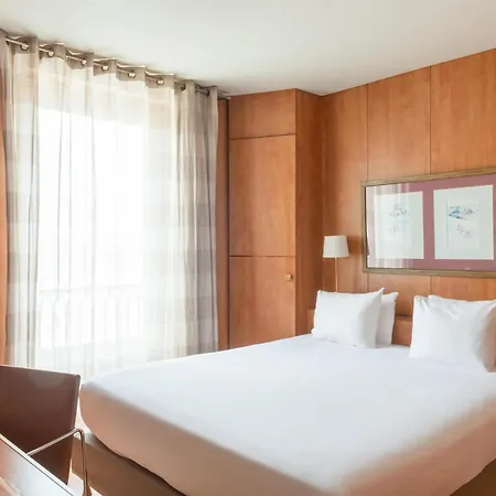 Western Ronceray Opera 3*