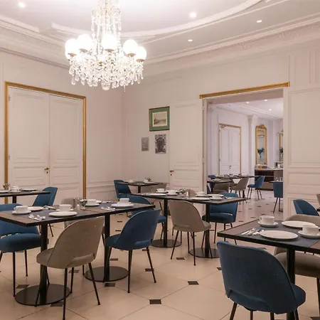 Western Ronceray Opera Отель 3*