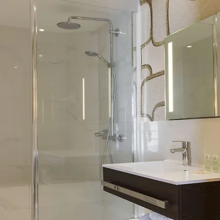 Western Ronceray Opera