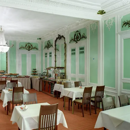 Western Ronceray Opera 3* Париж