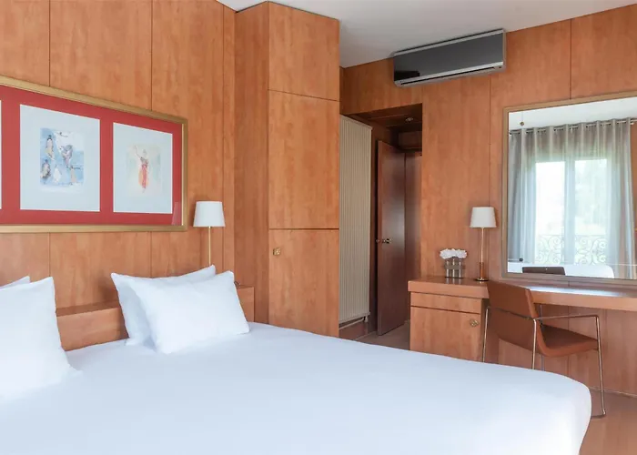 Western Ronceray Opera Parijs