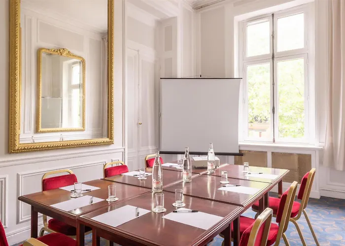 Western Ronceray Opera