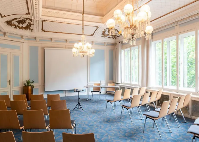 Western Ronceray Opera 3*