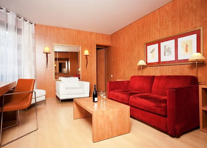 Western Ronceray Opera Отель 3*