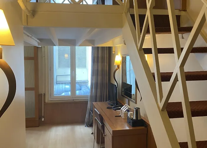 Отель Western Ronceray Opera 3*