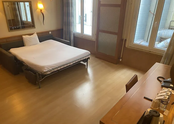 Western Ronceray Opera 3*