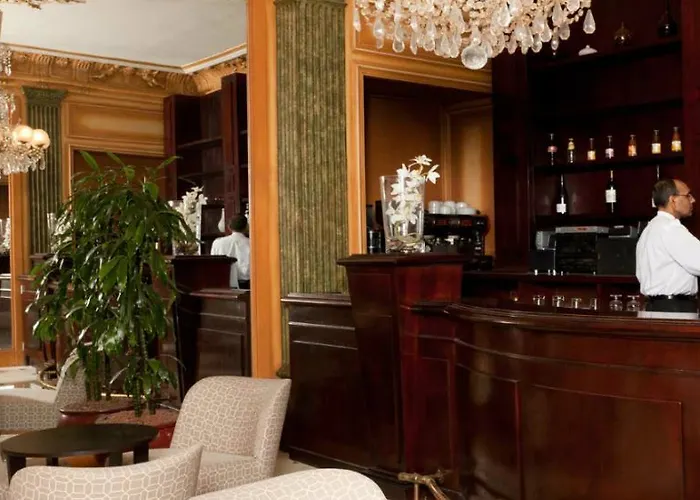Отель Western Ronceray Opera 3*
